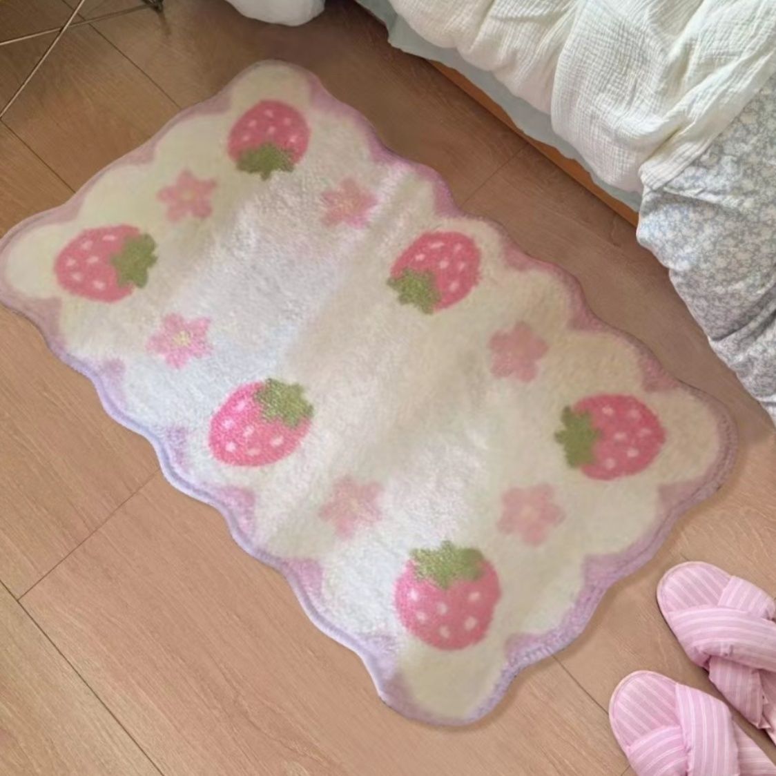 VIKAMA Sweet Strawberry Floor  - Zara Home Bathroom Rug review and price